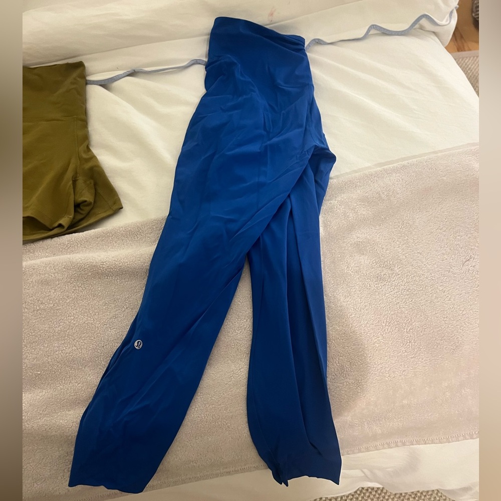 Lululemon blue leggings size 10